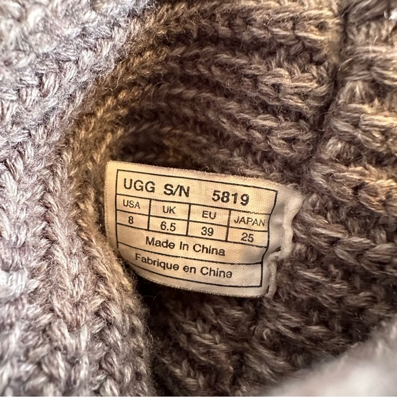 Ugg Classic Cardy Women's Knit Sweater Boots - Size 8 - Picture 9 of 9